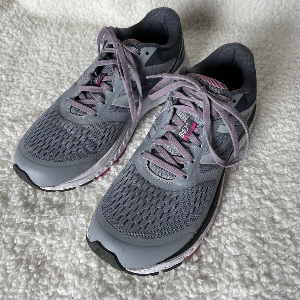 Women’s New Balance 840v4 Runners